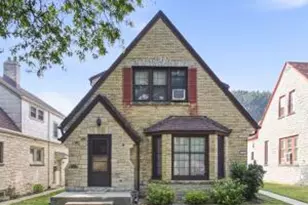 5607 W Philip Pl, Milwaukee, WI 53216 - Photo 1