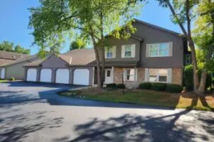 943 Crestwood Dr, Burlington, WI 53105 - Photo 1
