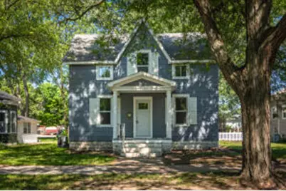 1512  Charles St, La Crosse, WI 54603 - Photo 1