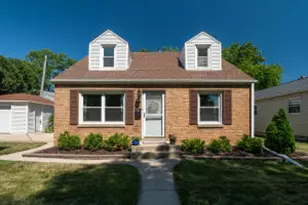 9420 W St Paul Ave, Milwaukee, WI 53226 - Photo 1