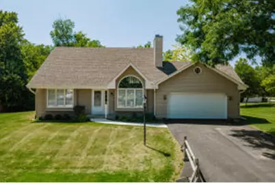 8899 S Patricia Blvd, Oak Creek, WI 53154 - Photo 1