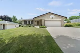 4109 W Hemlock St, Milwaukee, WI 53209 - Photo 1