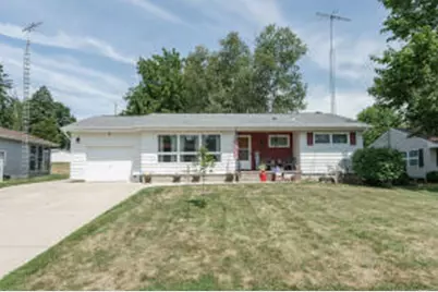 24  Park View Ln, Watertown, WI 53094 - Photo 1