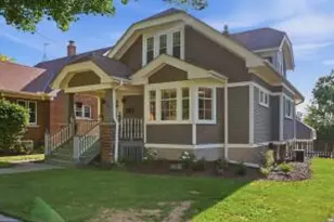527 S 7th Ave, West Bend, WI 53095 - Photo 1