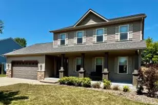 720 Summerset Dr, Johnson Creek, WI 53038 - Photo 1