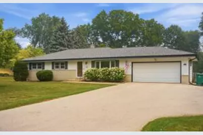N52W15412  El Rio Dr, Menomonee Falls, WI 53051 - Photo 1