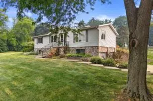N5W27357 Northview Rd, Pewaukee, WI 53188 - Photo 1