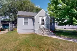 2907 South Ave, La Crosse, WI 54601 - Photo 1