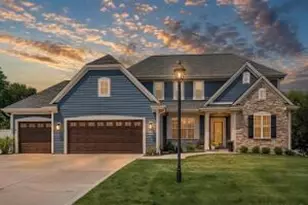 W273N2473 Arlington Dr, Pewaukee, WI 53072 - Photo 1