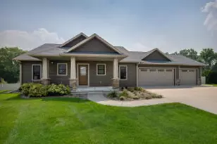 1513 Bridger Dr, Holmen, WI 54636 - Photo 1