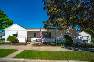 1601 Indiana St, Racine, WI 53405 - Photo 1