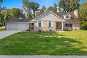 3511 Wildwood Dr, Manitowoc, WI 54220 - Photo 1