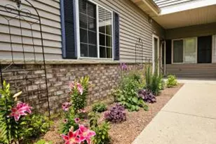 2178 Pine Ridge Ct, Grafton, WI 53024 - Photo 1