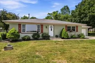 N6175 Clearview Dr, Fredonia, WI 53021 - Photo 1