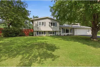 2012  Craig Ln, Onalaska, WI 54650 - Photo 1