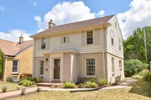2746 N 73rd St, Wauwatosa, WI 53210 - Photo 1