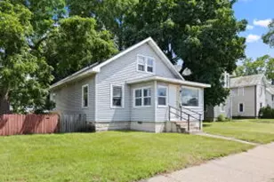 1626 George St, La Crosse, WI 54603 - Photo 1