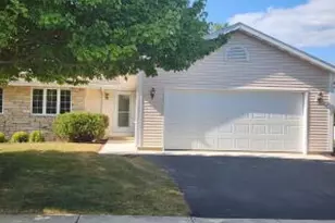 418 E 3rd Ave, Elkhorn, WI 53121 - Photo 1