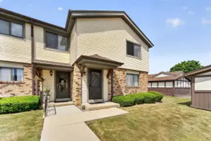 5728 Cambridge Cir, Racine, WI 53406 - Photo 1