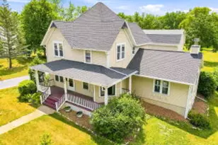 704 E Sherman Ave, Fort Atkinson, WI 53538 - Photo 1