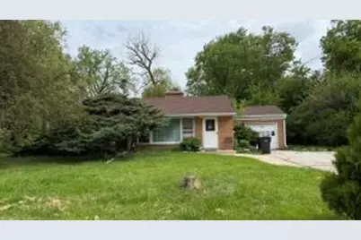 5104  Graceland Blvd, Racine, WI 53406 - Photo 1