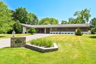 10708 N Fairway Circle, Mequon, WI 53092 - Photo 1