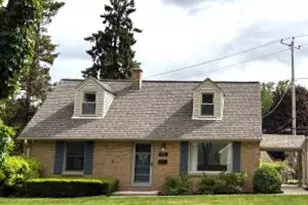 10432 W Hibbard Ave, Wauwatosa, WI 53226 - Photo 1