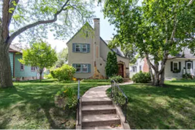 409  23rd St, La Crosse, WI 54601 - Photo 1