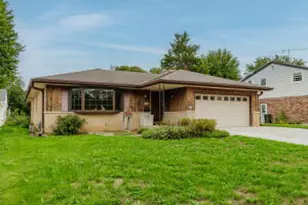916 S 120th St, West Allis, WI 53214 - Photo 1