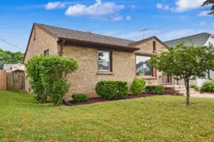 1726 Grams Ct, Sheboygan, WI 53081 - Photo 1