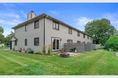 801 S Imperial Dr, Hartland, WI 53029 - Photo 1