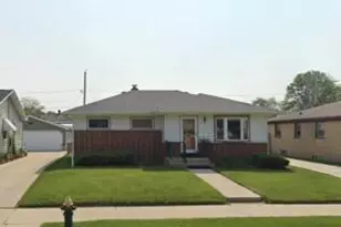 2135 Golf Ave, Racine, WI 53404 - Photo 1