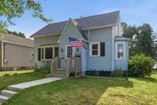1516 N 23rd St, Manitowoc, WI 54220 - Photo 1