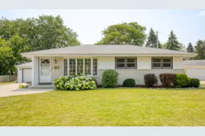 N87W18091  Summit Dr, Menomonee Falls, WI 53051 - Photo 1