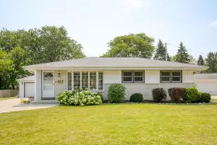 N87W18091 Summit Dr, Menomonee Falls, WI 53051 - Photo 1