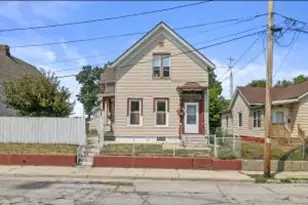 918 Peck Ave, Racine, WI 53404 - Photo 1