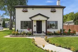 48 S Worthington St, Oconomowoc, WI 53066 - Photo 1
