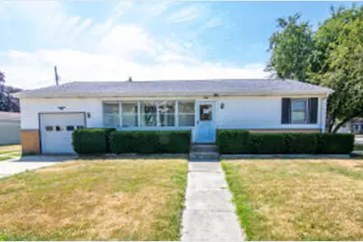 1318 S 10th St, Watertown, WI 53094 - Photo 1