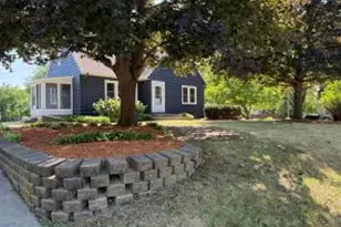 10431 W Courtland Ave, Wauwatosa, WI 53225 - Photo 1