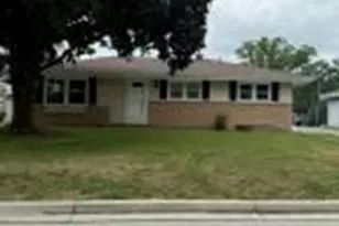 N95W16120 Cheyenne Dr, Menomonee Falls, WI 53051 - Photo 1