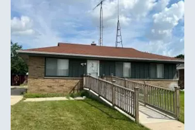 5326  68th St, Kenosha, WI 53142 - Photo 1