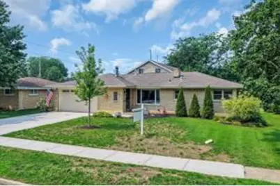341  Dardis Dr, Burlington, WI 53105 - Photo 1