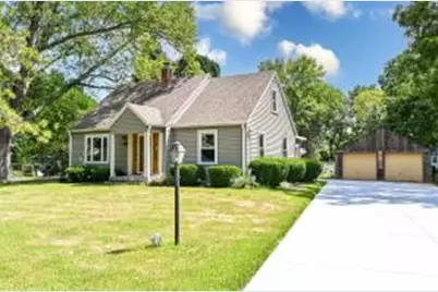 136 N 123rd St, Wauwatosa, WI 53226 - Photo 1