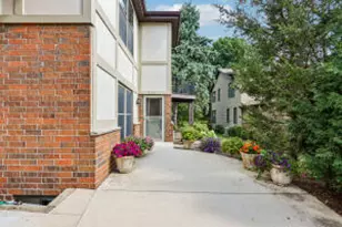 8108 S Forest Hills Circle, Franklin, WI 53132 - Photo 1