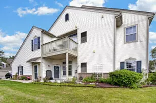 1045 Bedford Ct, Racine, WI 53406 - Photo 1