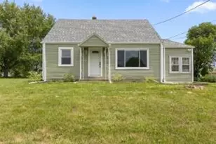 10110 S Shepard Ave, Oak Creek, WI 53154 - Photo 1