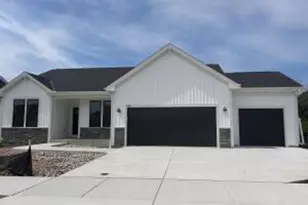 9569 S Sophia Ct, Franklin, WI 53132 - Photo 1