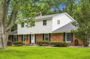 2517 W Chestnut Rd, Mequon, WI 53092 - Photo 1