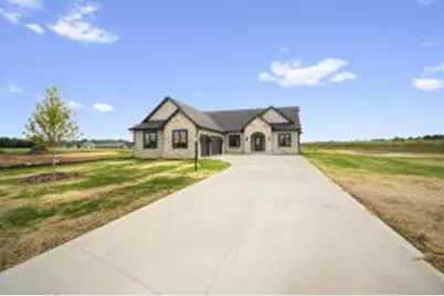 4475  Blake Ct, Richfield, WI 53017 - Photo 1
