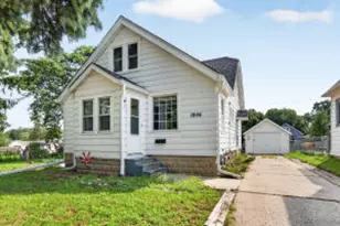 1206 S 91st St, West Allis, WI 53214 - Photo 1
